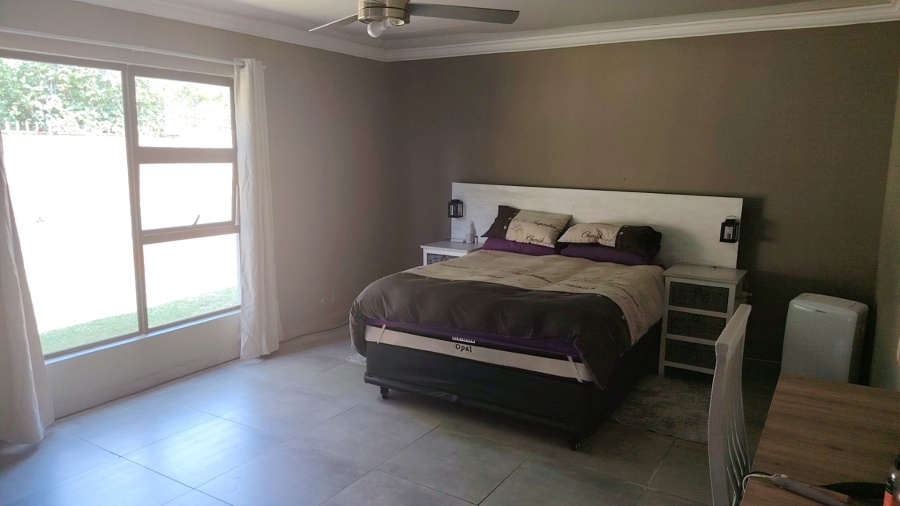 4 Bedroom Property for Sale in La Hoff North West